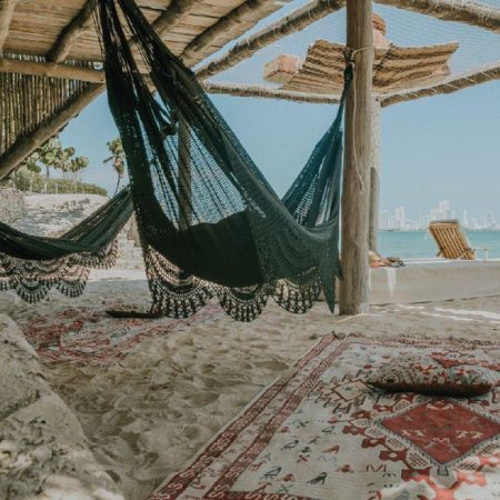 ETEKA BEACH LOUNGE